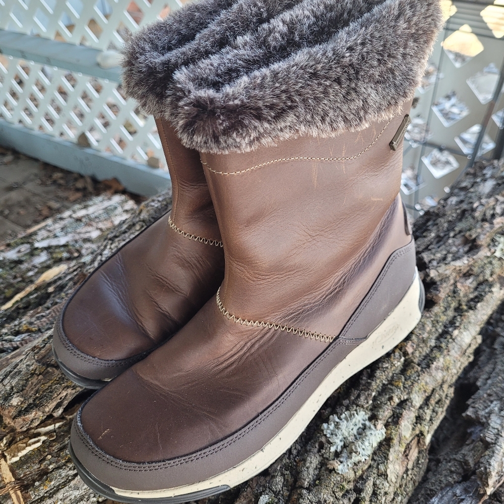Chaco Women's Borealis Mid Waterproof Boot
